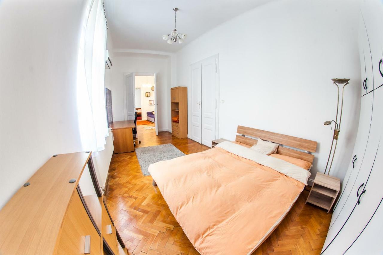 Inner City Apartment 德布勒森 外观 照片