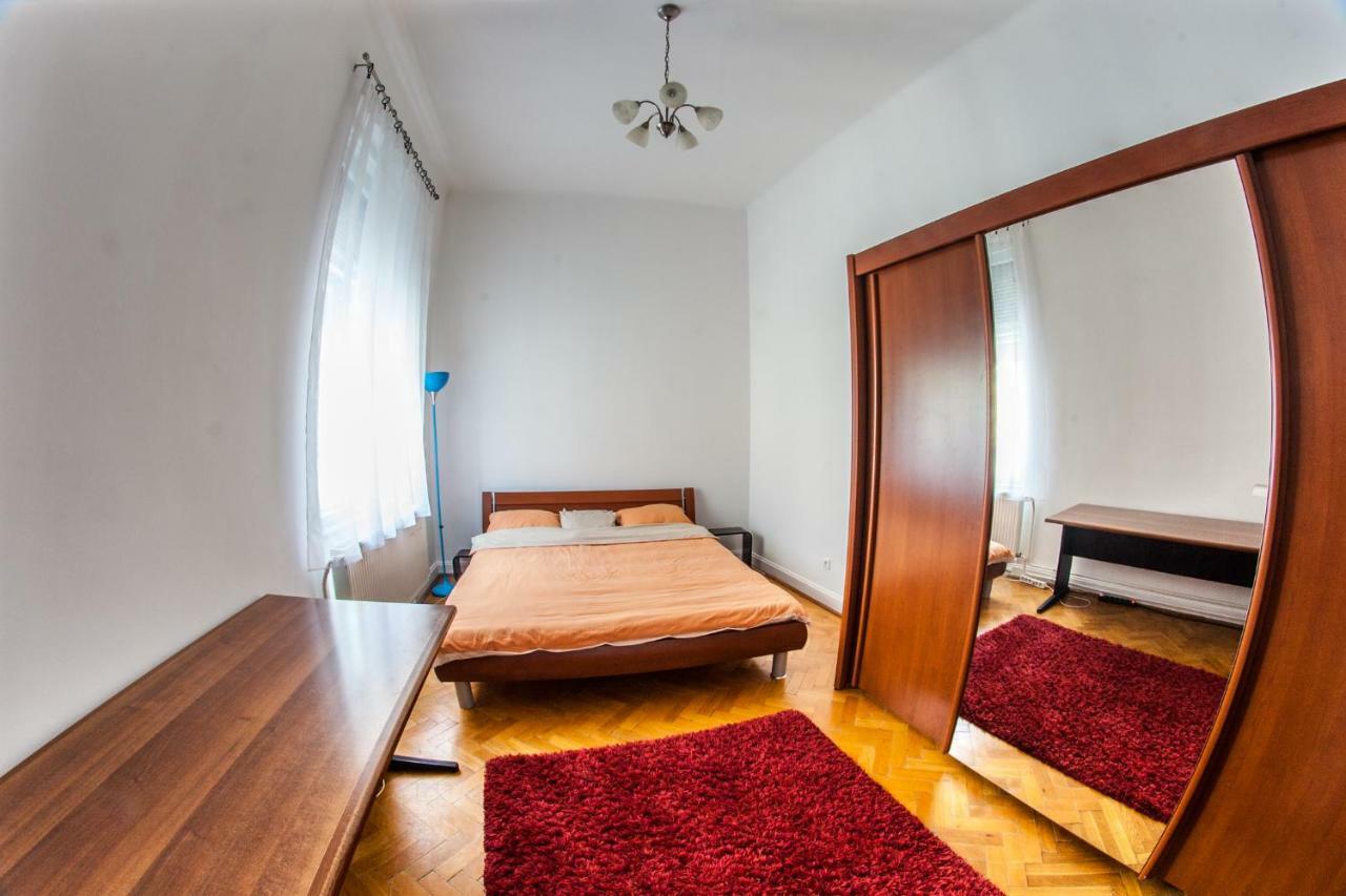 Inner City Apartment 德布勒森 外观 照片