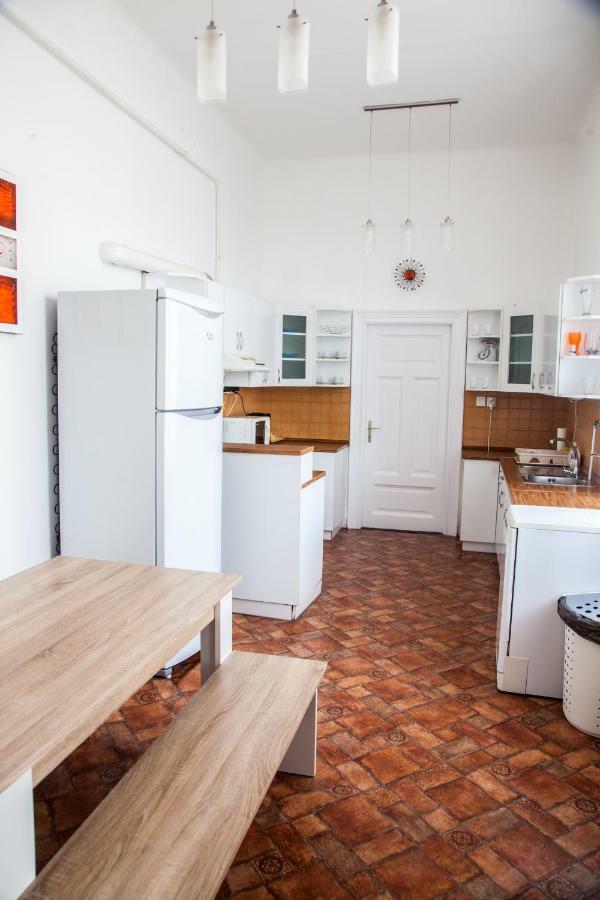 Inner City Apartment 德布勒森 外观 照片