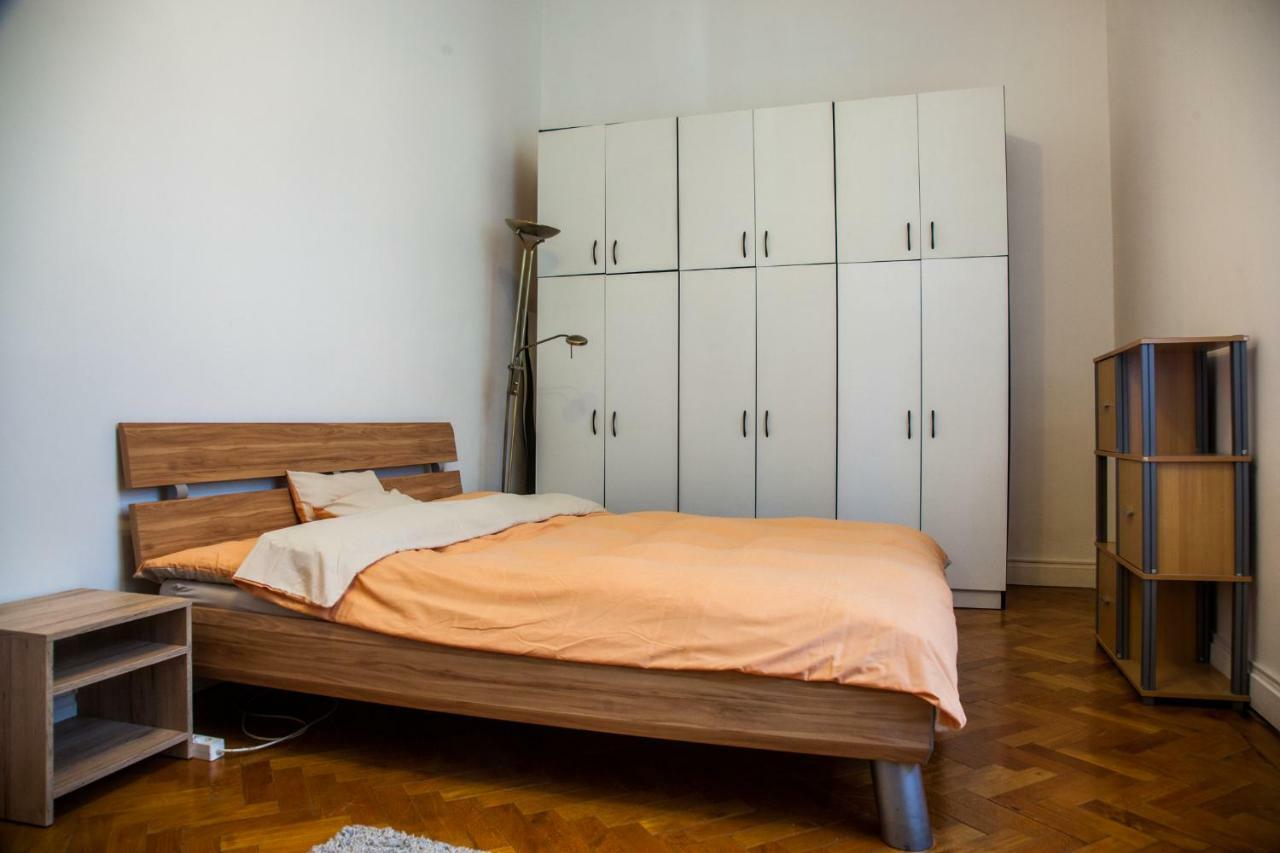 Inner City Apartment 德布勒森 外观 照片