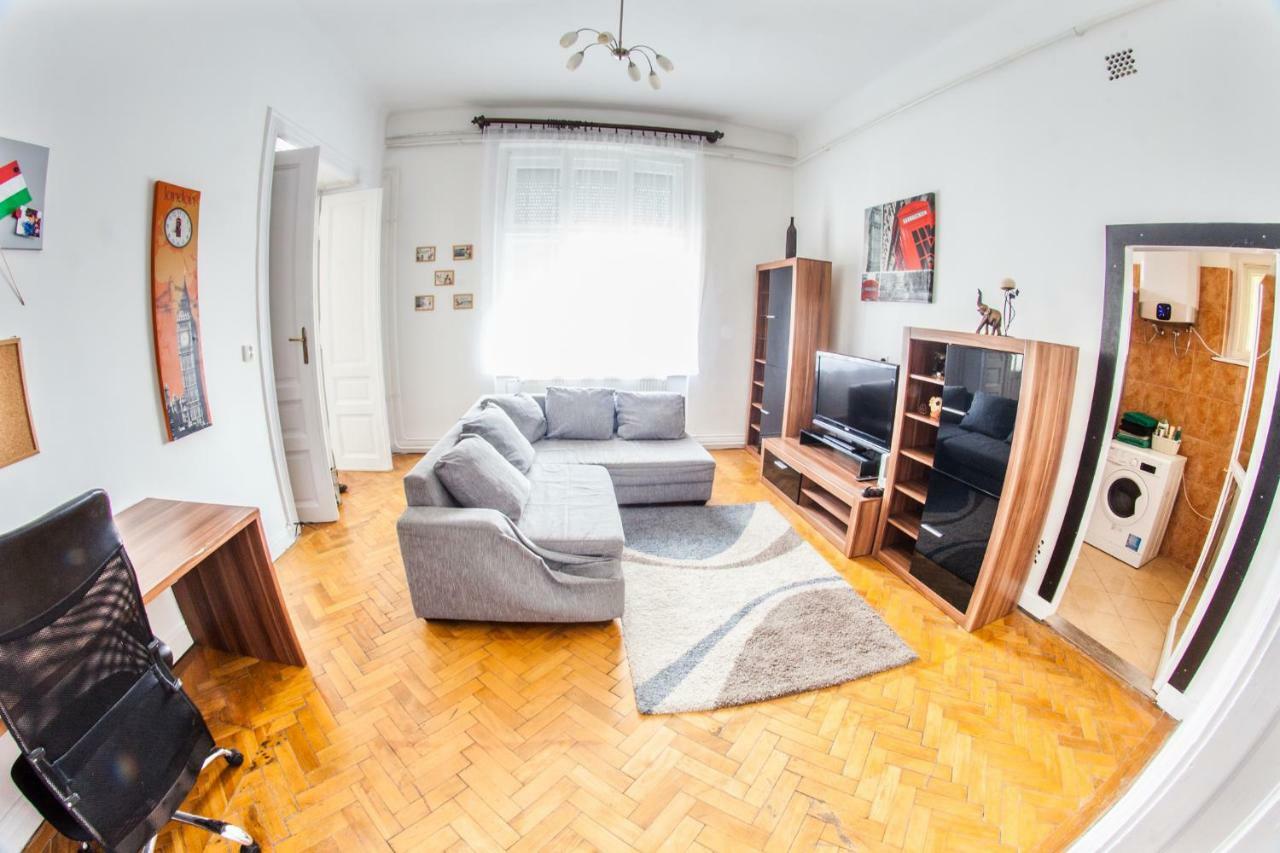 Inner City Apartment 德布勒森 外观 照片